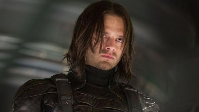 Un primo piano di Sebastian Stan nei panni di Bucky Barnes