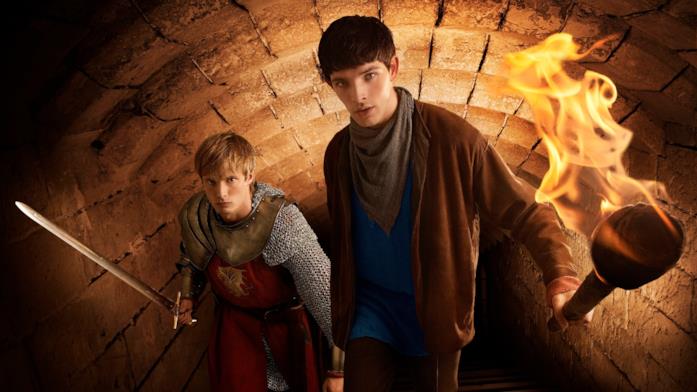 Merlino e Artù, nella leggenda e nella serie Bradley James e Colin Morgan