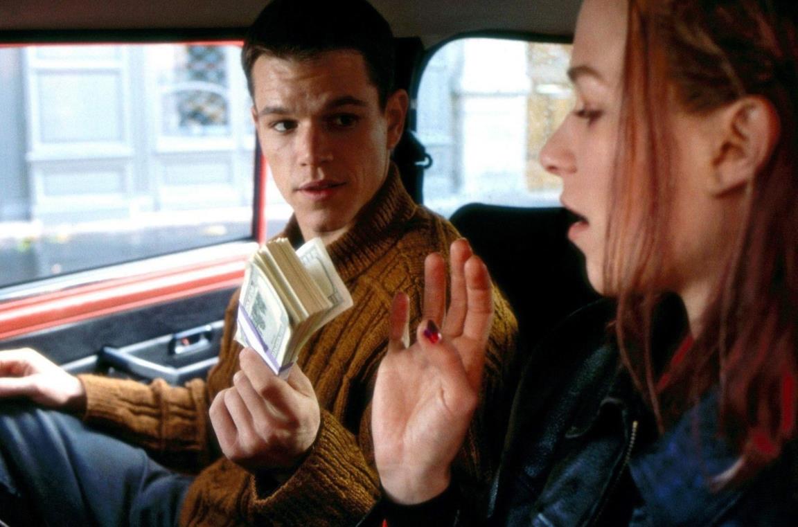 Matt Damon nel poster del film The Bourne Identity