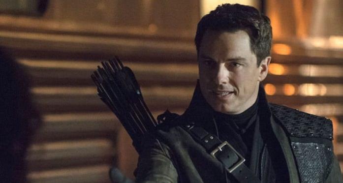 John Barrowman nei panni di Malcolm Merlyn in Arrow John Barrowman in Arrow