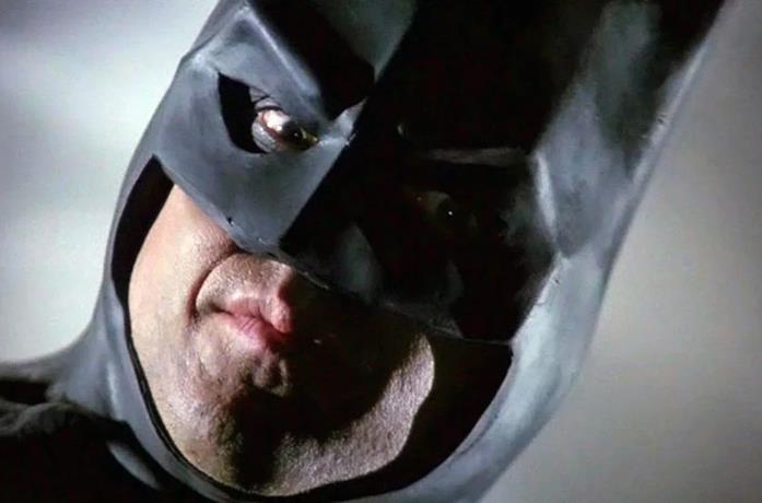 Un primo piano di Batman nel film del 1989.