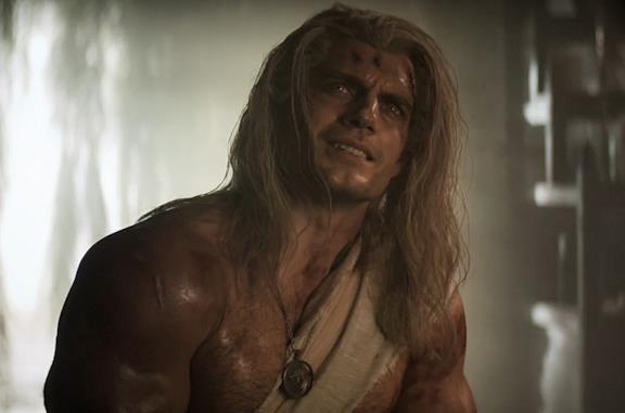 Henry Cavill in una scena di The Witcher su Netflix