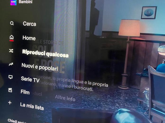 La funzione 'Riproduci qualcosa' di Netflix è ora disponibile su alcune smart TV Il menu a comparsa del client di Netflix per Smart TV