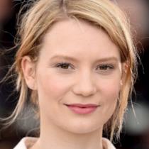 Mia Wasikowska