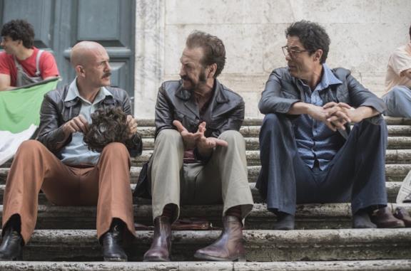 Gianmarco Tognazzi, Marco Giallini e Alessandro Gassmann in una scena di Non ci resta che il crimine