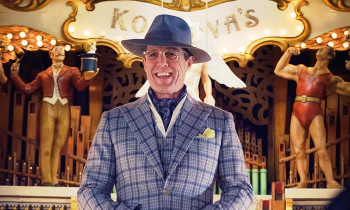 Hugh Grant in Paddington 2 Hugh Grant sorride elegantissimo in Paddington 2