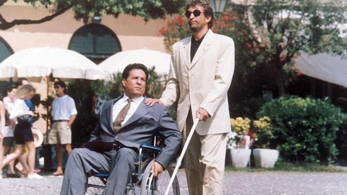 Renato Pozzetto ed Ezio Greggio in una scena di Infelici e contenti