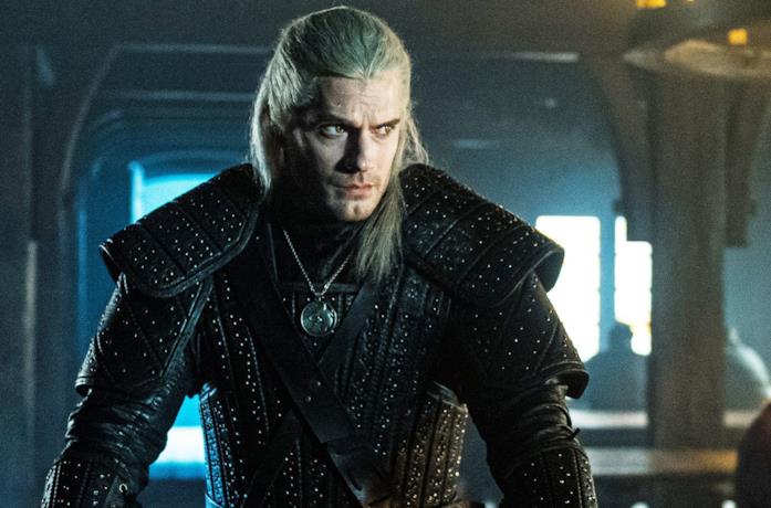 Henry Cavill in una scena da The Witcher