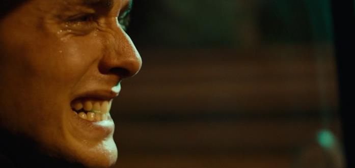 La terra dell'abbastanza: trama e finale del film di Damiano e Fabio D'Innocenzo Un primo piano di Matteo Olivetti in una scena del film La terra dell'abbastanza