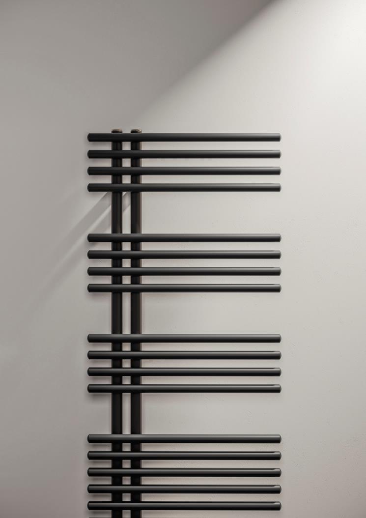 Struttura scaldasalviette Irsap Funky nero su parete bianca