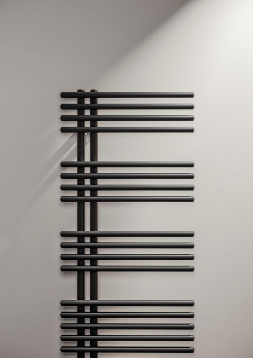 Struttura scaldasalviette Irsap Funky nero su parete bianca