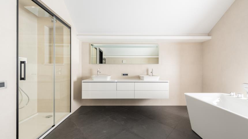 Bagno con box doccia