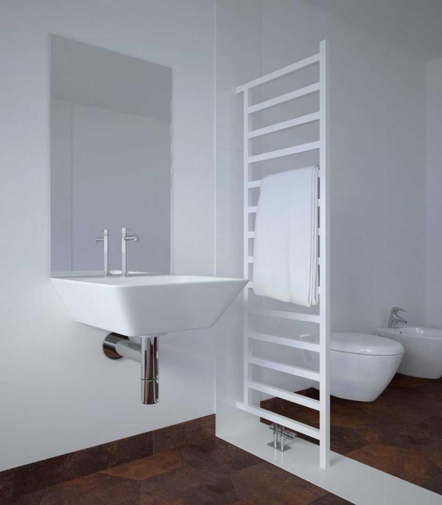 Termoarredo come divisorio lavabo, WC e bidet