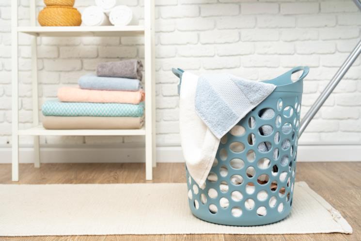 Cesto portabiancheria in plastica 