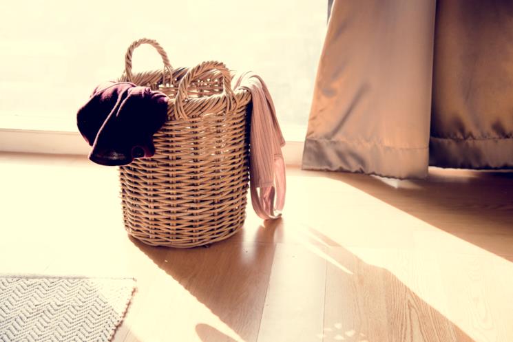 Cesto portabiancheria in legno