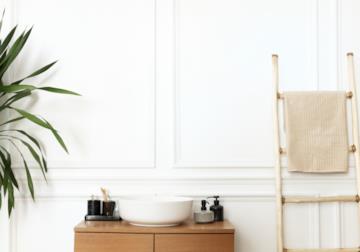 Boiserie in bagno: un rivestimento adatto a tutti gli stili