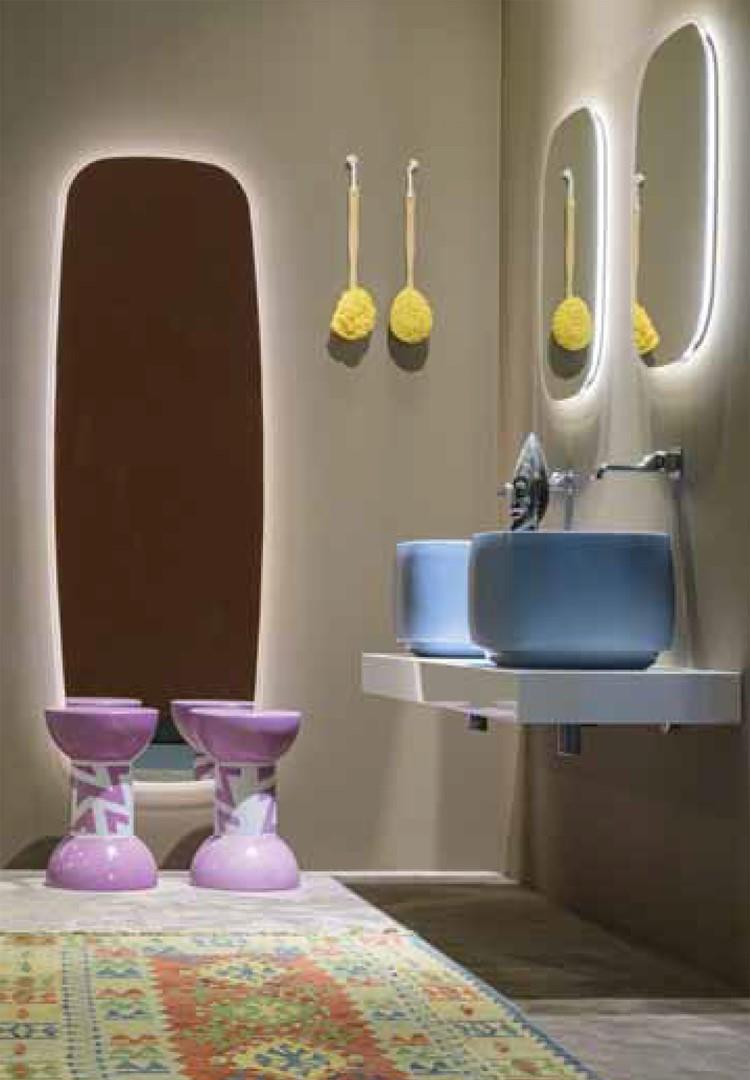 Composizione bagno con Lavabo d'appoggio e specchio e Flag Deep