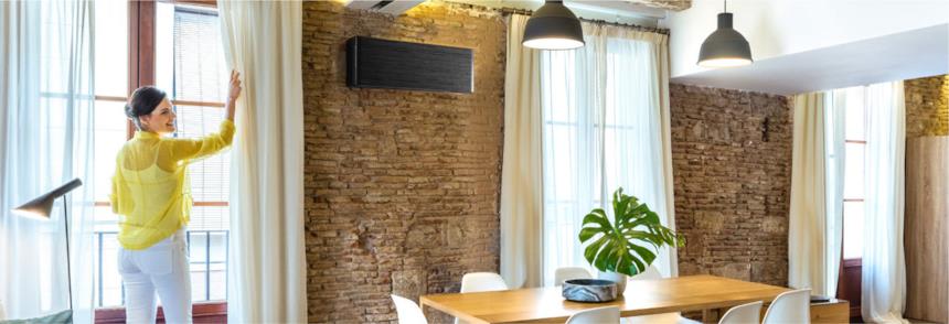 Climatizzatore Daikin a parete in soggiorno