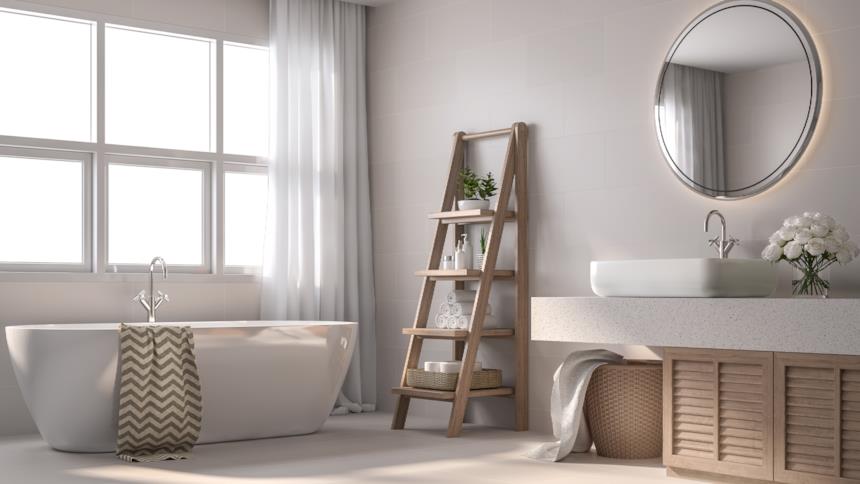Bagno bianco con elementi in legno 