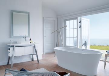 Consigli per arredare un bagno total white