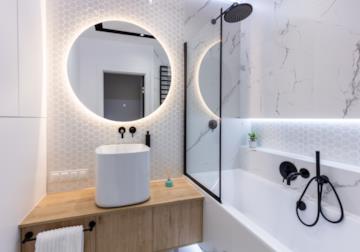 Porta la luce naturale in un bagno senza finestre: ecco come fare!