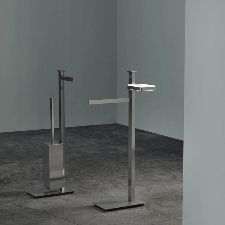 Piantana destra con porta rotolo e porta scopino