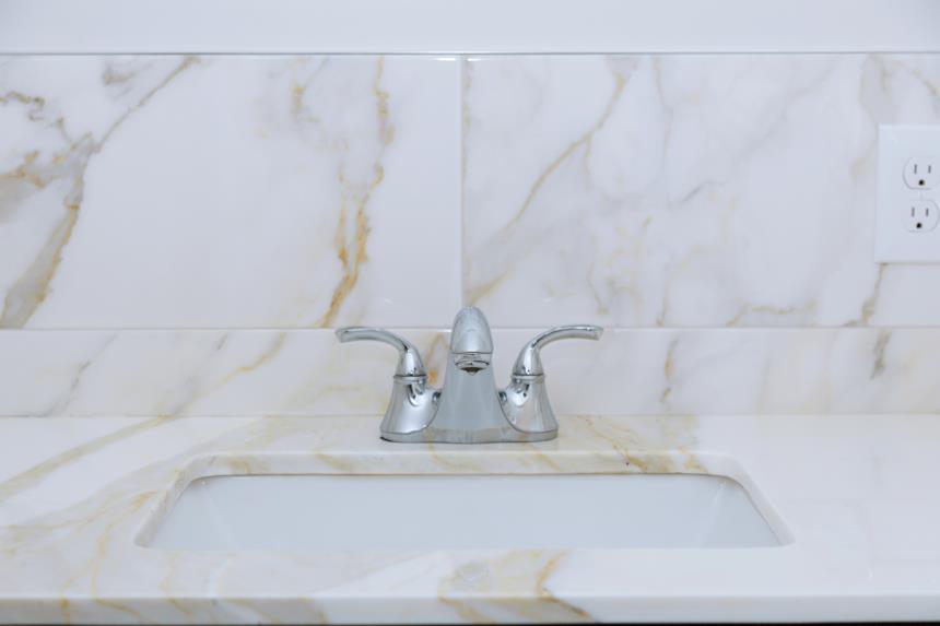 Top lavandino in marmo