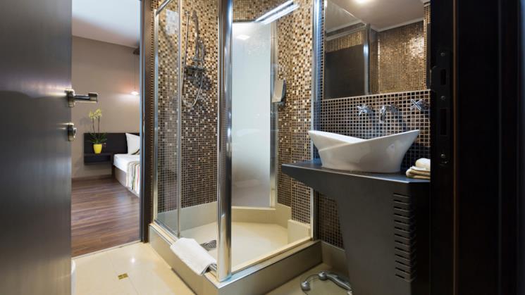 Piatto doccia rialzato