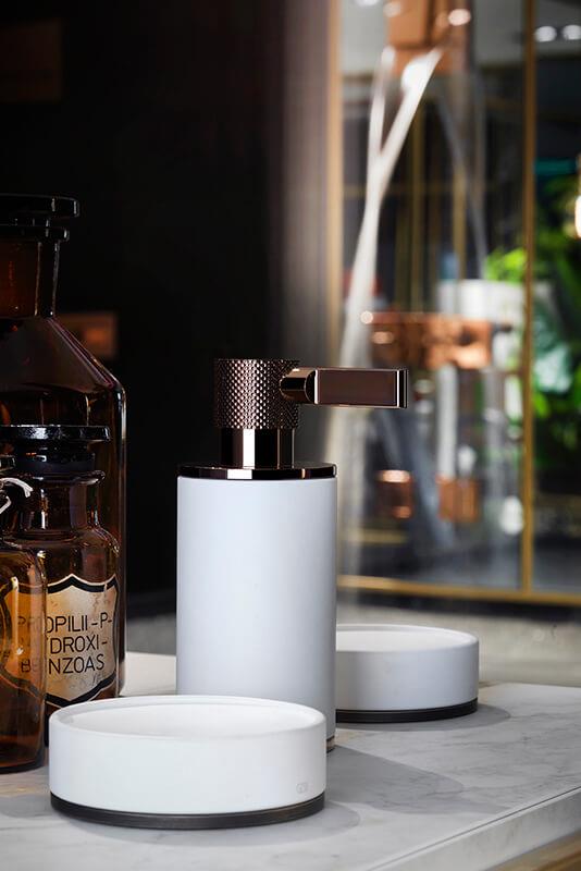 Dispender da appoggio Gessi Inciso 