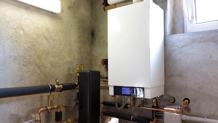 Caldaia a condensazione murale in locale dedicato 