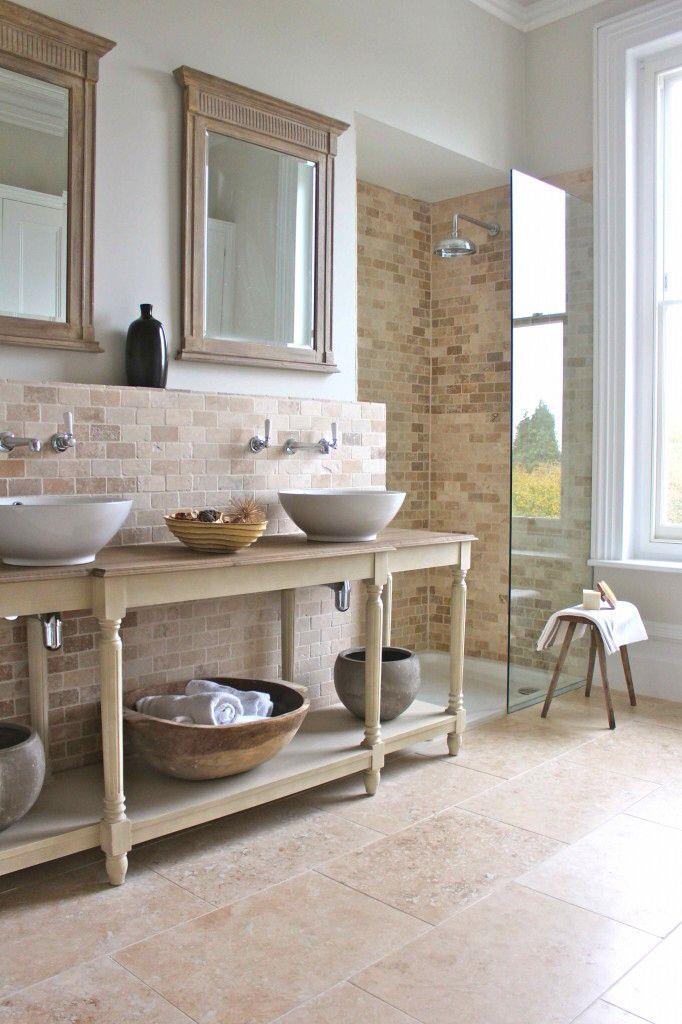 Bagno country chic con box doccia 