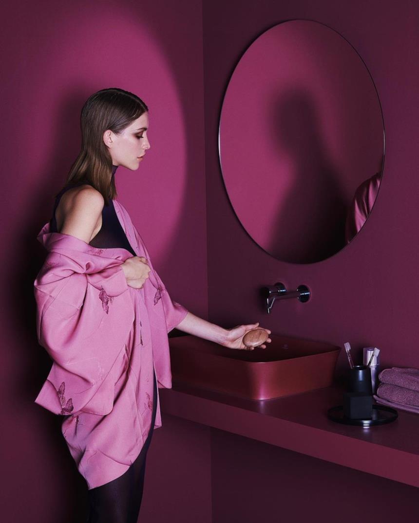 Lavabo d'appoggio color melograno Ipalyss di Ideal Standard