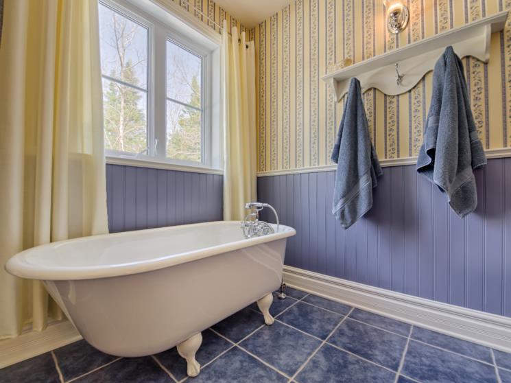 Bagno in stile Mid-Century Modern 