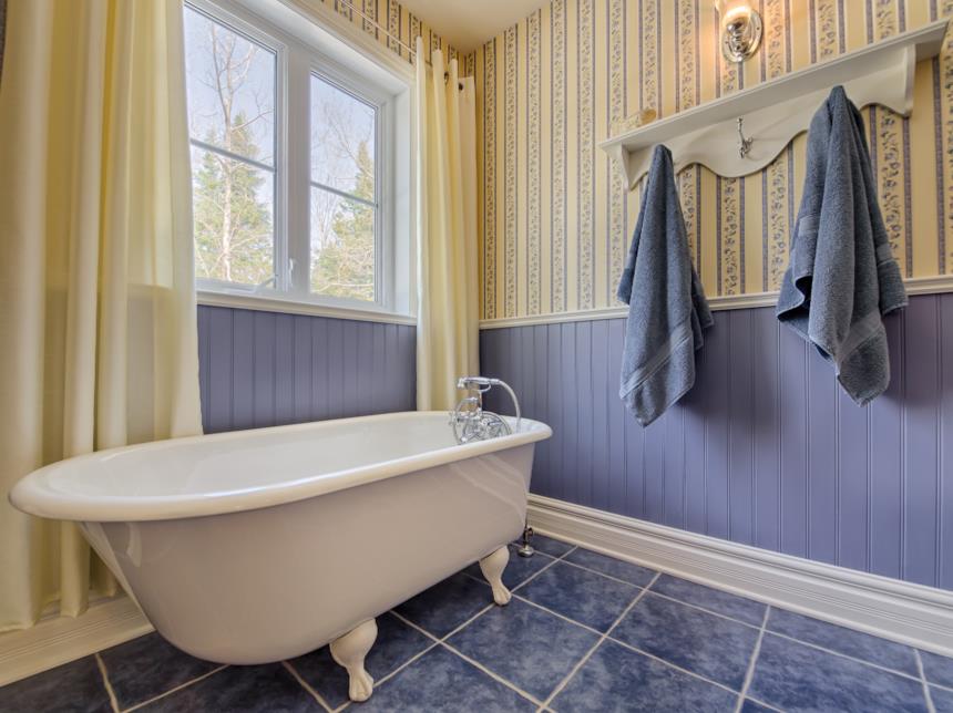 Bagno in stile Mid-Century Modern 