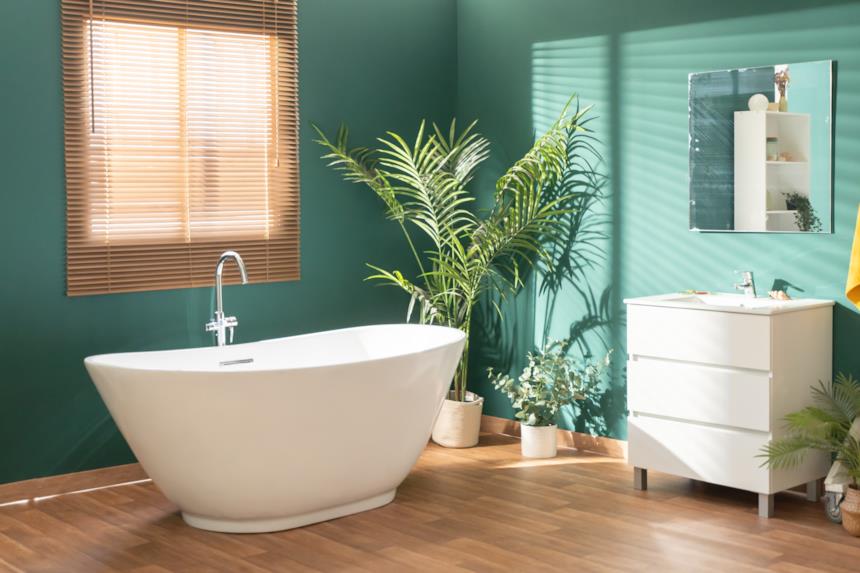 Bagno con vasca freestanding