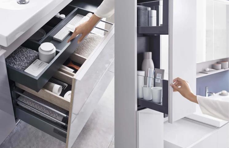Cassetti e credenza Geberit Acanto