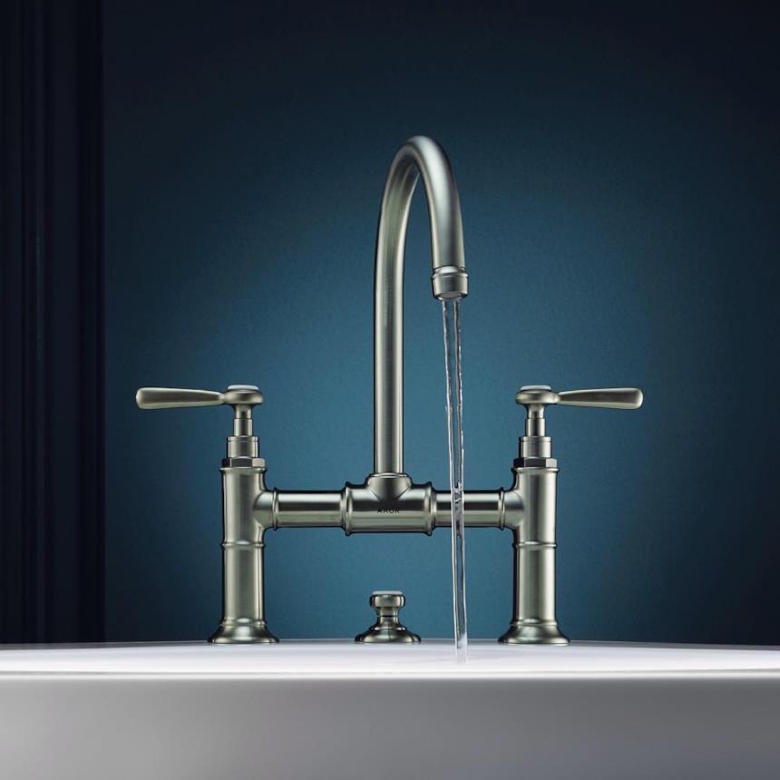 Miscelatore Montreaux di Axor in funzione con manopole a leva