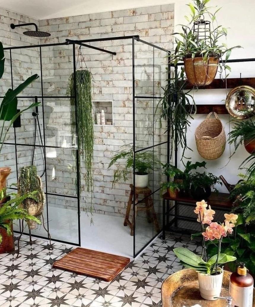 Doccia a filo pavimento con struttura a vetro 