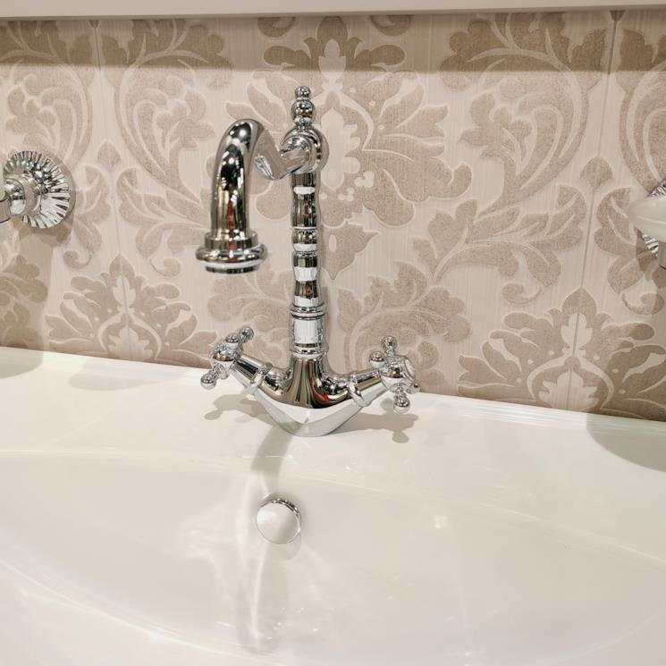 Rubinetto lavabo retrò con doppia manopola