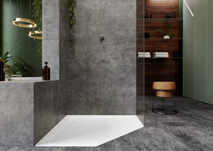 Piatto doccia pentagonale Kaldewei per bagno piccolo