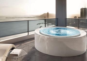 Trasforma il bagno nella tua spa personale con una minipiscina