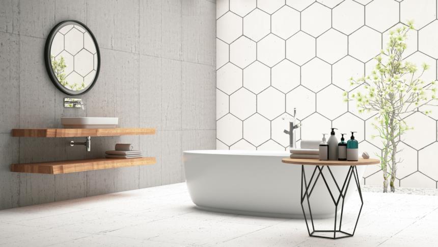 Bagno con elementi metallici