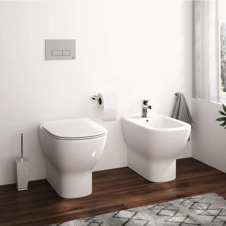 Set di sanitari a filo muro