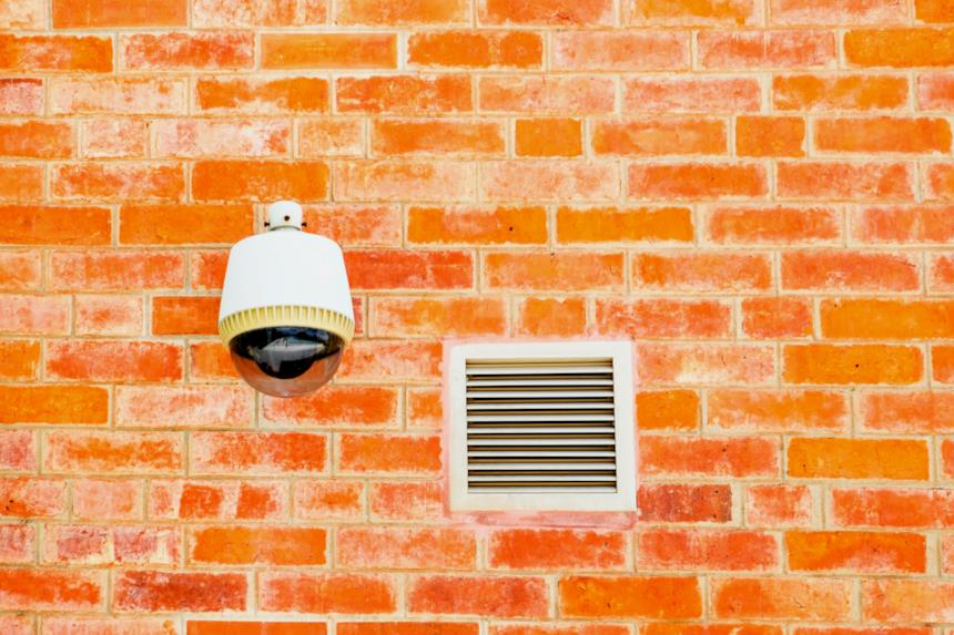 Bocca fuoriuscita aria all'esterno 