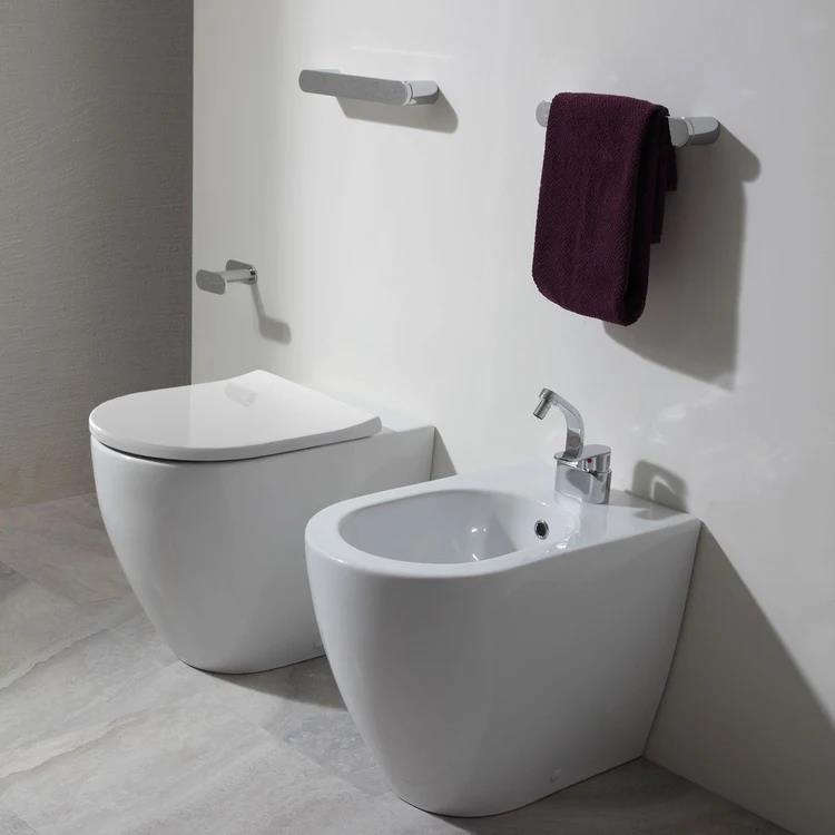 Set di sanitari a filo muro