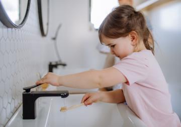 Bagno a misura di bambino: inclusivo e colorato