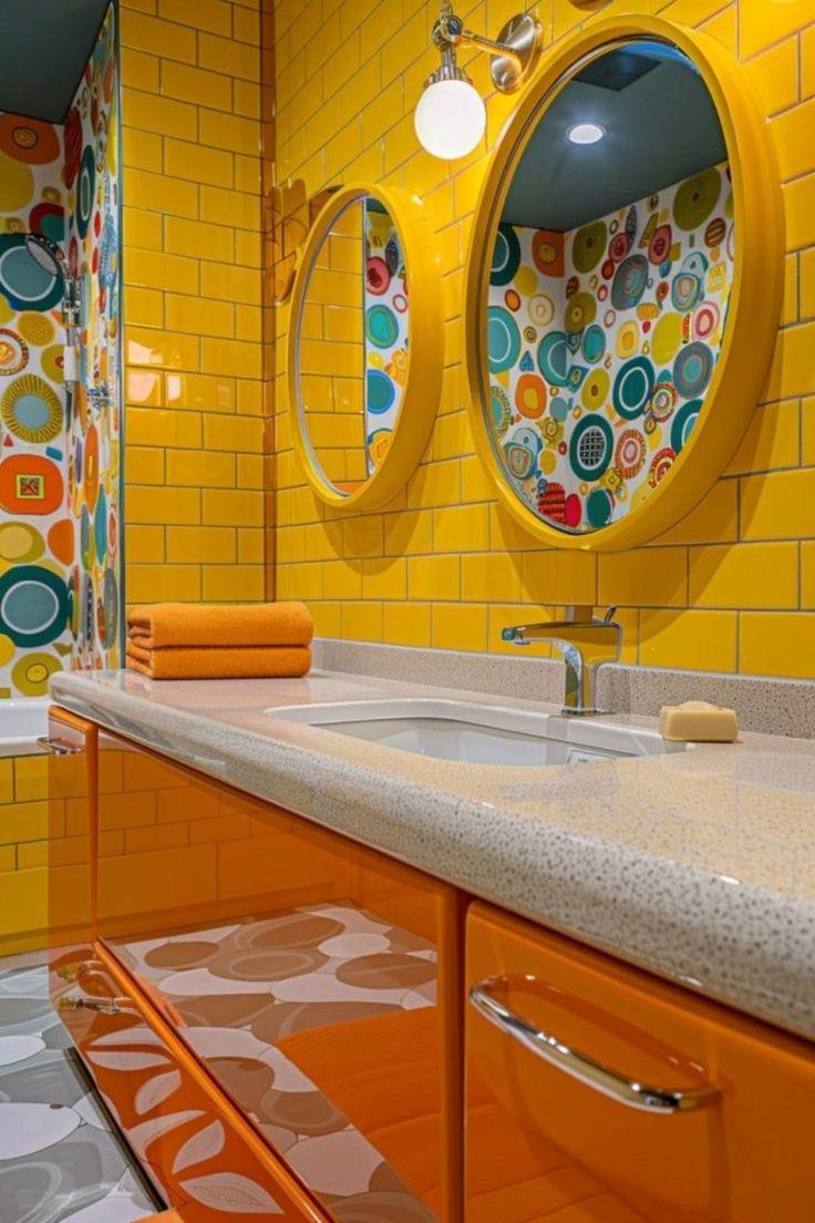 Bagno arancione e giallo anni '70 