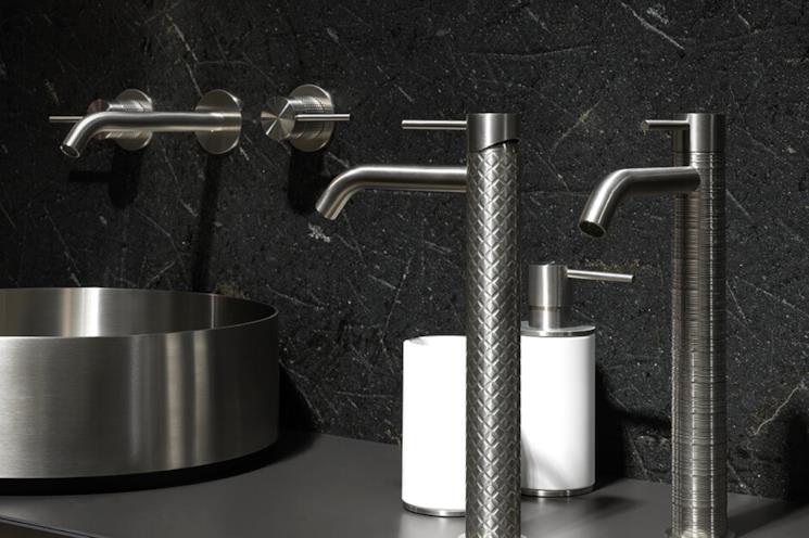 Miscelatori lavabo finitura warm bronze in ottone Gessi 316