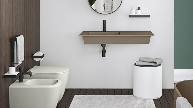 Bagno arredato con sanitari e lavello Era di Cielo