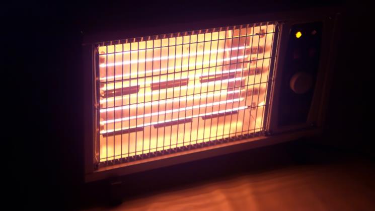 Stufa elettrica accesa